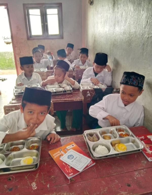 Dinkes Lebak Awasi Dapur SPPG, Pastikan Makanan Program MBG Aman untuk Anak Sekolah