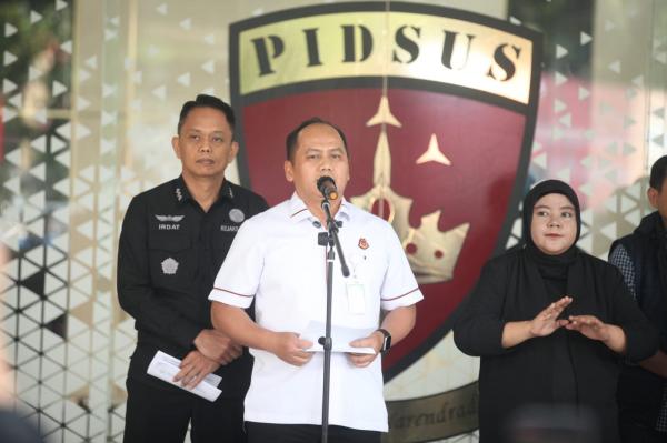 Breaking News! Nadiem Resmi Tersangka Dugaan Korupsi Laptop Chromebook, Kejagung Ungkap Fakta Baru