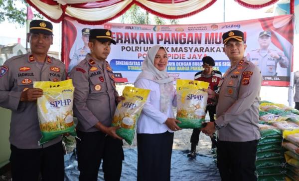 Beras Murah Jadi Rebutan, Polres Pidie Jaya dan Bulog Tebar 95 Ton SPHP untuk Warga