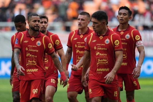 Insiden Sepatu Terbang di JIS Berujung Denda Rp20 Juta untuk Persija Jakarta