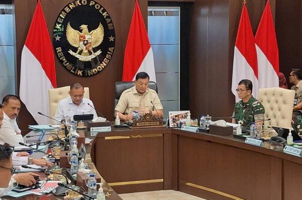 BREAKING NEWS: Menko Polkam Ad Interim Sjafrie Sjamsoeddin Pastikan Buka Ruang Dialog Bagi Pendemo