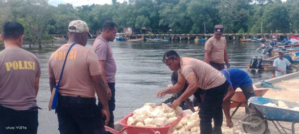 Kisah Inspiratif Iptu Elton Rumbiak:  Jadi Teladan Polisi Kreatif dan Agen Perubahann di Tanah Papua