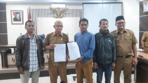 Warga Cimaragas Desak Pemkab Garut Alihkan Ex Kantor Kecamatan Pangatikan Jadi Kantor Desa