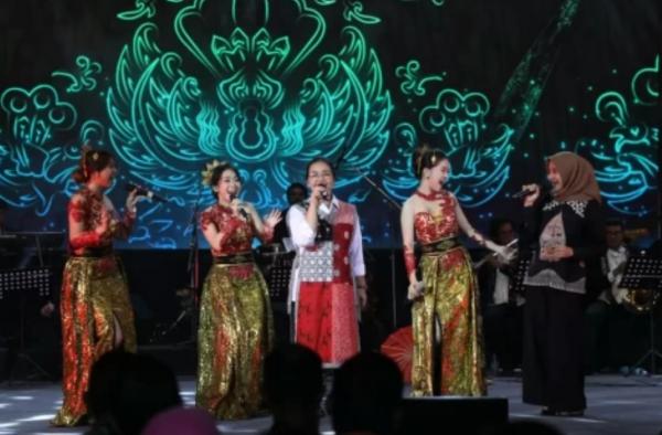 Wow! Perpaduan Musik Jawa-Tradisional di Festival Kota Lama Semarang 2025 Sukses Memukau Penonton