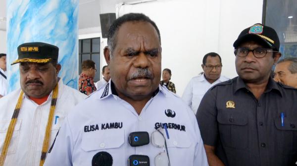 Gubernur Elisa Kambu Siap Rebut 3 Pulau Raja Ampat dari Maluku Utara Hingga Titik Darah Penghabisan
