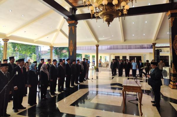 Bupati Jombang Rotasi 25 Pejabat Eselon, Ini Daftar Pejabat dan Posisi Jabatan Barunya