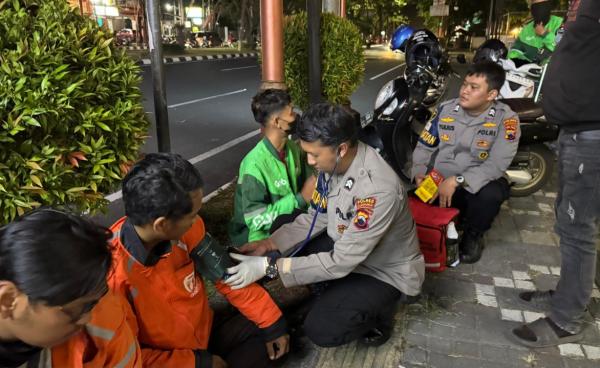 Polisi di Sukoharjo Gelar Patroli Kamtibmas Sekaligus Cek Kesehatan Pengemudi Ojek Online