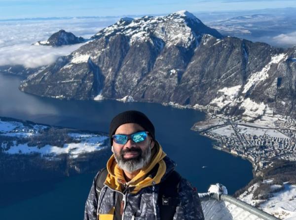 Dari Pantai Pangandaran Hingga Alpen Swiss: Kisah Pardi Sang Pemandu Wisata