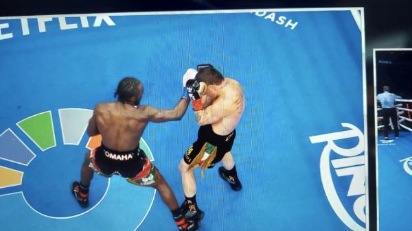 BREAKING NEWS Tinju Dunia: Crawford Gulingkan Canelo Rebut Raja Kelas Menengah Super