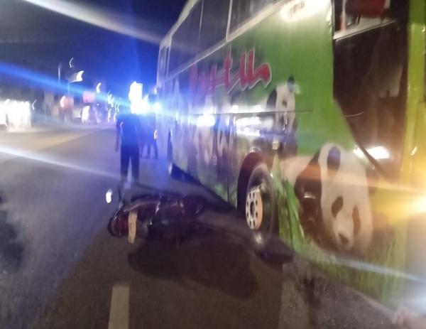 Kecelakaan Maut Tertabrak Bus Restu, Pengendara Motor Tewas di TKP