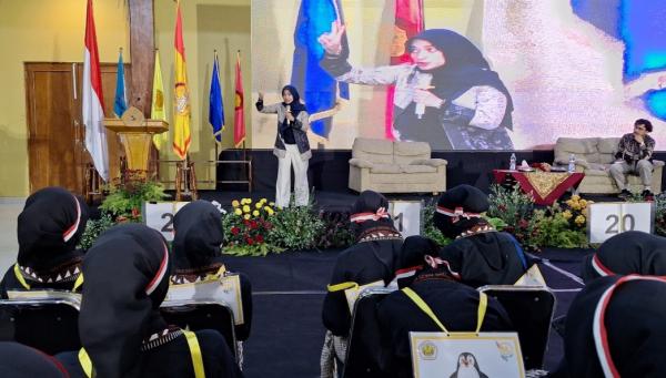 Kobarkan Semangat Kebangsaan, Influencer Sherly Annavita Inspirasi Mahasiswa Unigoro