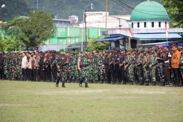 4.448 Personel Gabungan TNI–Polri Apel Pasukan Pengamanan Kunjungan Kerja Wapres di Papua