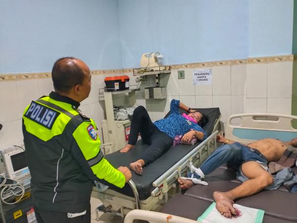 Putar Balik, Dua Motor Adu Banteng di Ponokawan Krian Sidoarjo, Tiga Orang Luka