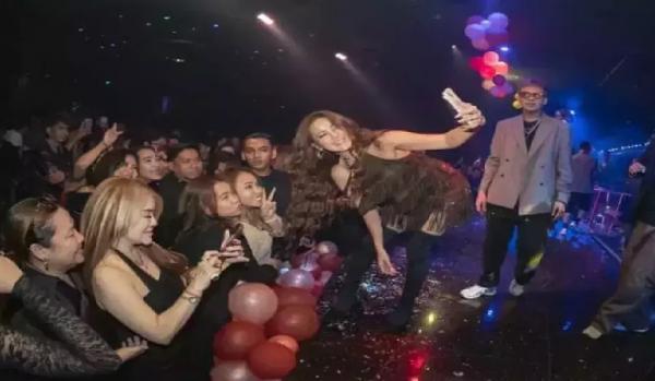 Viral Video Joget Erotis di Atas Panggung, Artis Olla Ramlan Bantah Alih Profesi Jadi DJ