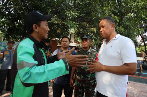 Pemkot Bekasi Distribusikan 11.551 Kartu Keluarga Sejahtera, Ini Jatah Ojek Online!