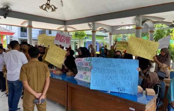 Diserang Jutaan Lalat, Warga 3 Desa di Bojonegoro Desak Penutupan Kandang Ayam