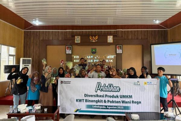 UMKM Lebakgede Didorong Inovasi, Petani Dilatih Bikin Es Krim Buah Naga dan Sirup Terong Belanda