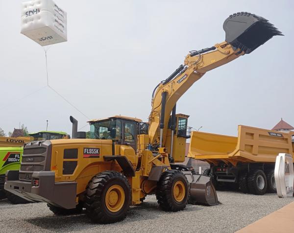 Lovol Heavy Industries Perkenalkan Excavator FR2000F dengan Bobot 200 Ton