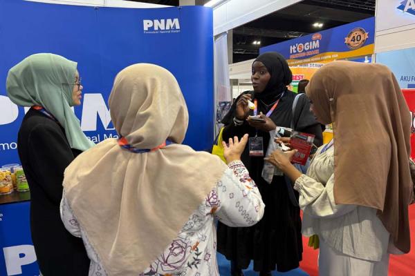 PNM Angkat Manisan Terong Ungu ke Panggung Halal Internasional di MIHAS 2025