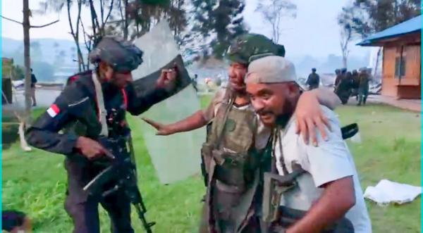 Dramatis! Evakuasi Enam Personel Satgas Maleo Kopassus Dalam Kerusuhan di Yalimo