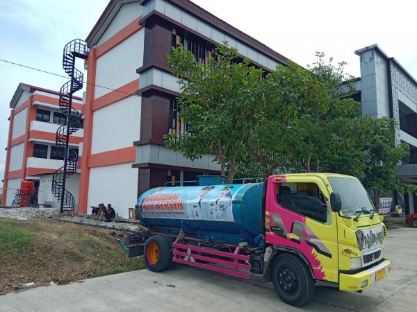 Sekolah Rakyat di Bojonegoro Krisis Air Bersih, BPBD Droping 2 Tangki Setiap Hari