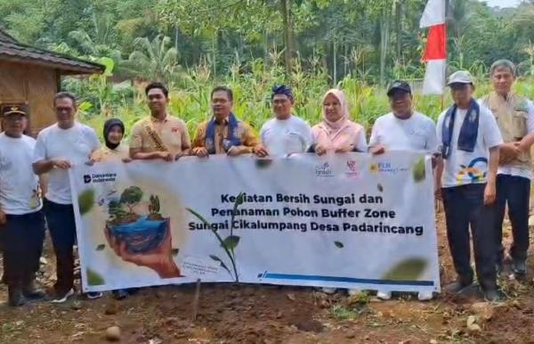 Hijaukan Hulu Sungai, Warga Padarincang Tanam Pohon & Bersihkan Sungai