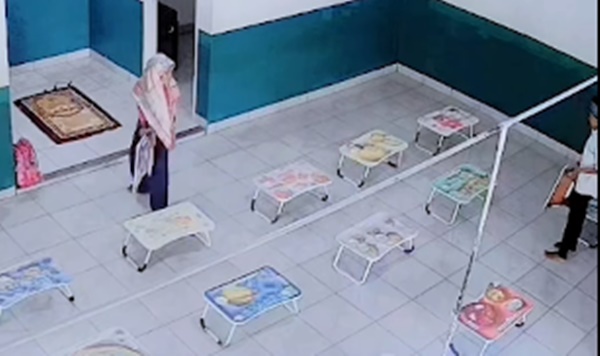 Viral! Kisah Haru Tiga Malaikat Kecil Rela Pulang Terlambat Demi Musala Sekolah