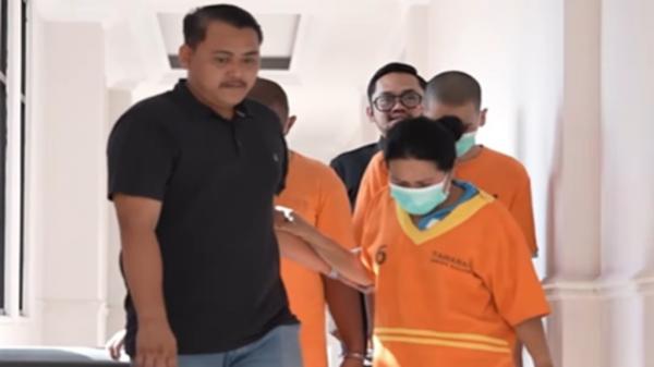 Tipu Puluhan Warga Rp1,5 Miliar, IRT Berjuluk Ratu Penipu Ditangkap Polres Kukar