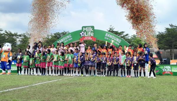 Turnamen Sepakbola Putri MLSC Seri 1 Bandung Lahirkan Juara Baru dan Rekor Peserta Terbanyak