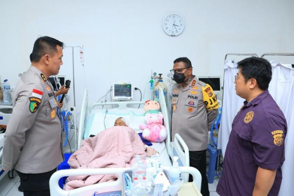 Kapolda Papua Kunjungi Korban Kerusuhan Yalimo di RS Bhayangkara Jayapura