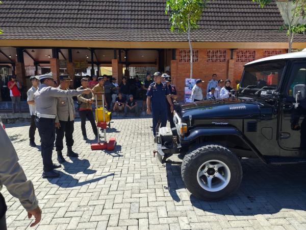 Pastikan Keamanan Wisatawan, Satlantas Polres Probolinggo Uji Kelayakan Gratis Jeep Gunung Bromo