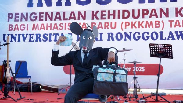 Unirow Tuban Kukuhkan Mahasiswa Baru, Tekankan Peningkatan SDM dan Kreativitas