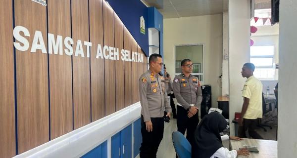 Kapolres Aceh Selatan Tinjau Samsat: Dorong Layanan Publik Cepat dan Transparan