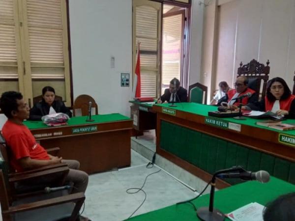 Sadis! Sopir Taksi Online Digorok, Pelakunya Dituntut Seumur Hidup