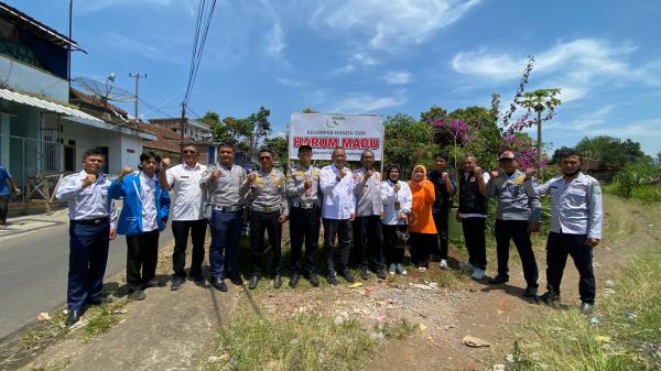 KWT Harum Madu Mekarsari Rayakan Hari Tani Nasional 2025 dengan Berbagi Bibit dan Pupuk