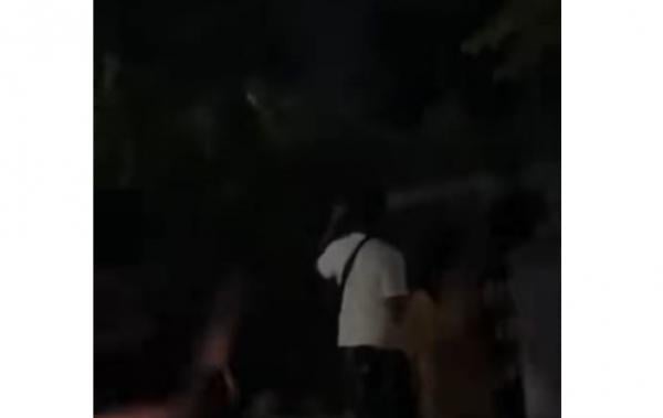 Heboh! Warga Sukatani Bekasi Berburu Pocong yang Sering Gentayangan Malam Hari