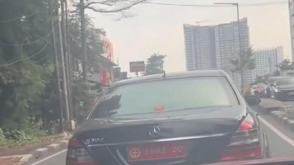 Viral! Mobil Mercy Berpelat Dinas TNI Ugal-ugalan di Jaksel, Ini Penjelasan Resmi dari TNI