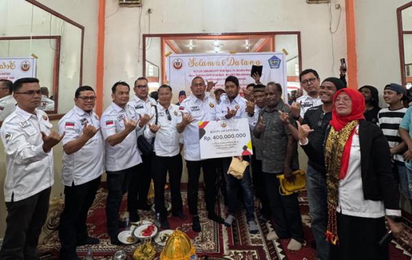 Terdampak Kerusuhan Yalimo, Ketum IKM Beri Bantuan Rp400 Juta ke Perantau Minang