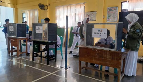Hapus Kertas Suara, 1.148 Siswa SMPN 1 Sedati Belajar Demokrasi Digital dengan Gawai