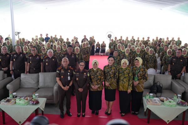 Kejari Karawang Jadi Tuan Rumah Pertemuan dan Konsultasi IAD Jawa Barat, Ini Pesan Kajati