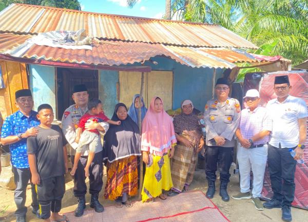 Dari Rumah Kebanjiran Hingga Layak Huni: Kapolres Labusel Ubah Hidup Janda Pemulung di Kotapinang
