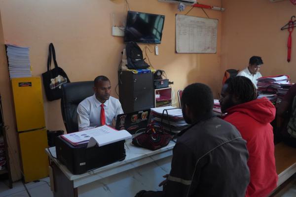 Polisi Patroli Amankan Dua Orang Pelaku Pembawa Sajam