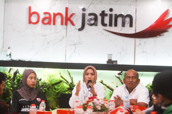 Megawati Pulang Kampung, Bela Bank Jatim Livoli 2025 dan Belajar Kerja Kantoran, Bagaimana Karirnya?