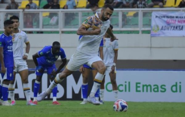 Ini Baru Serigala Margonda! Gol Panenka Cantik Celestine Bawa Persikad Depok Robek PSPS 1-0