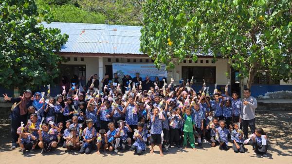 Inovasi Pendidikan ITB di Wilayah 3T, Boardgame Ubah Cara Belajar Siswa SD Pulau Rinca