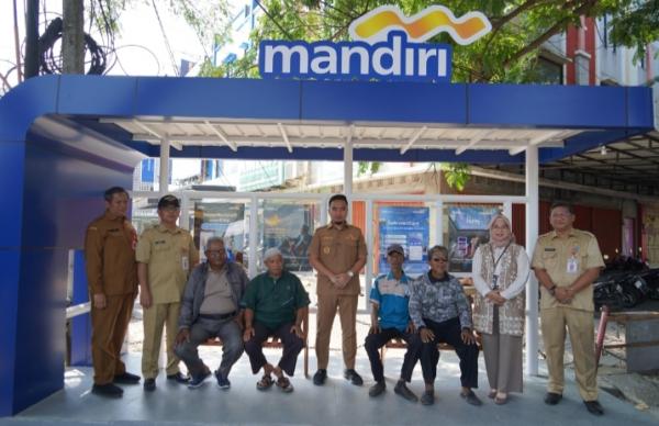 Dari Kusam Jadi Keren, Robinsar Gas Perubahan Wajah Halte Cilegon