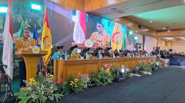 Hadiri Wisuda Unigoro, Bupati Wahono: Lulusan Harus Adaptif dan Bermental Pejuang