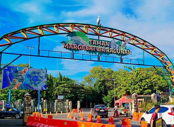 Asyik! Taman Margasatwa Ragunan Buka sampai Malam, mulai Hari Ini
