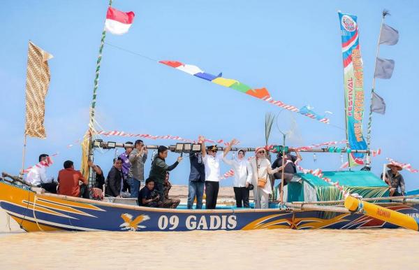 Ngabengketkeun Silaturahmi: Festival Karang Kabua Jadi Ajang Ngumpul Nelayan Se-Bayah