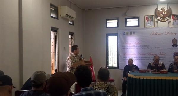 Pascasarjana Universitas Sultan Ageng Tirtayasa Gelar Sosialisasi Sadar Hukum dan Melek Bahasa Asing